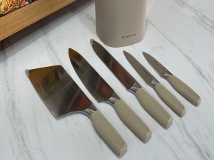سرویس چاقو نوتریکوک KB150 با پایه و چاقو تیزکن